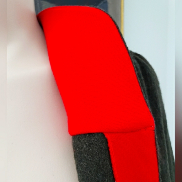 Vintage | Tailored Wool-blend Cape with High Collar - Picture 10 of 16